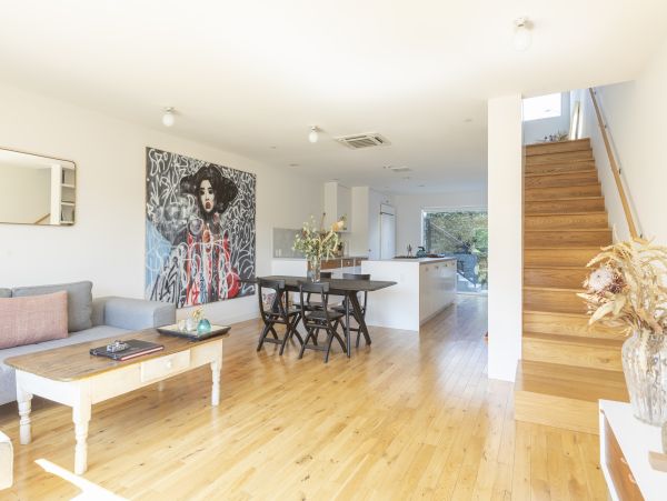 Los Angeles Home 985895