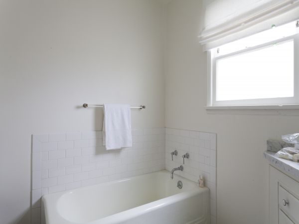 Brentwood Spacious 3 Bedroom Home with Patio & Pool