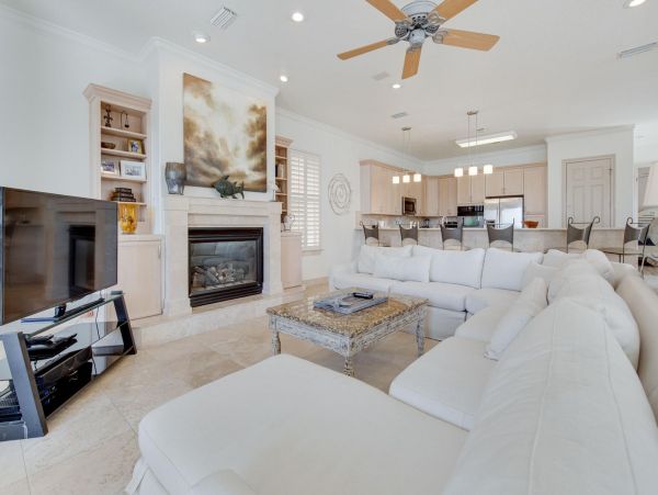 Beautiful Gulf View Home in Destin Only Steps to the Beach