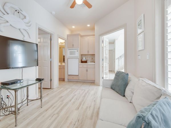 Beautiful Gulf View Home in Destin Only Steps to the Beach