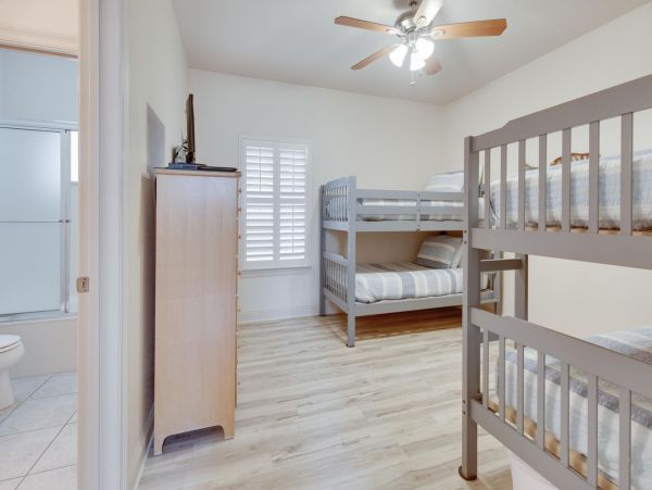 Beautiful Gulf View Home in Destin Only Steps to the Beach