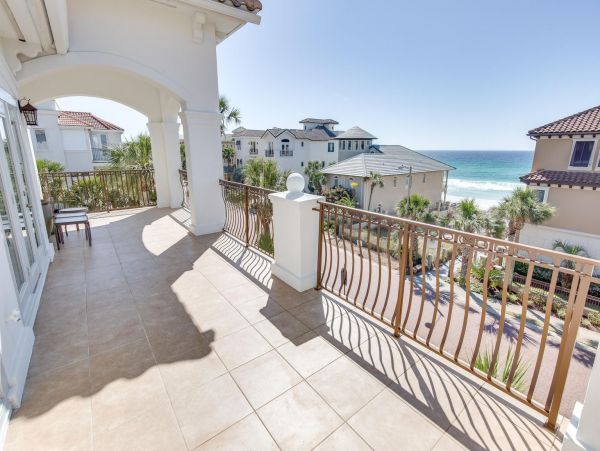Beautiful Gulf View Home in Destin Only Steps to the Beach