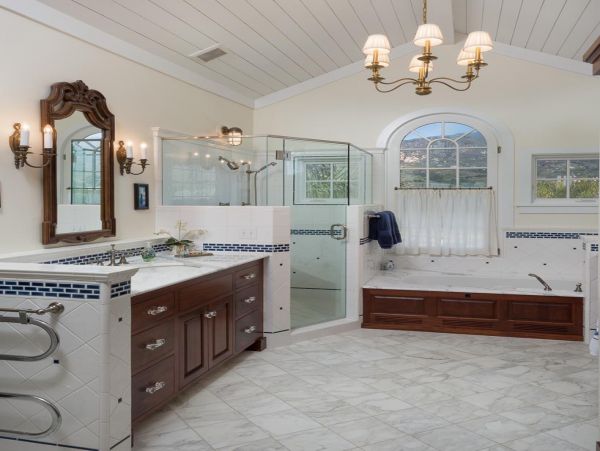 On Beach Carpinteria Vacation Home Five Bedrooms With Spa