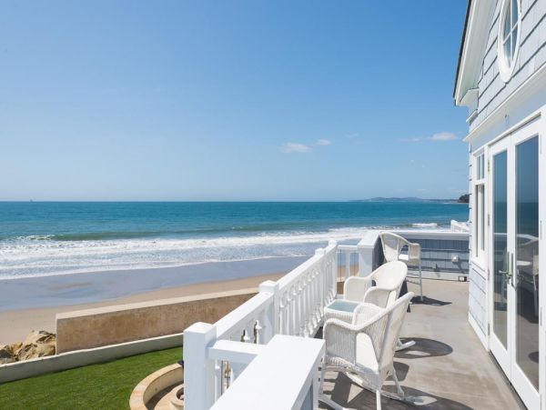 On Beach Carpinteria Vacation Home Five Bedrooms With Spa