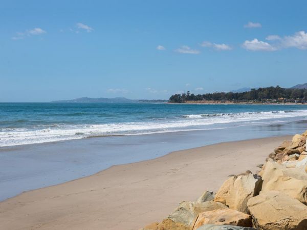 On Beach Carpinteria Vacation Home Five Bedrooms With Spa