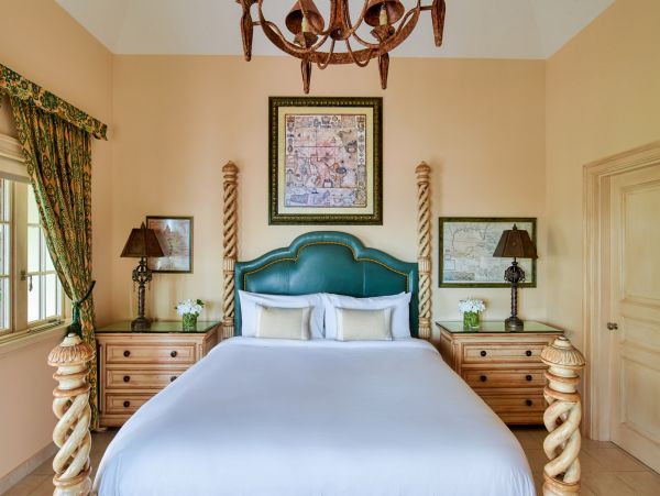 Oceanfront Saint Martin Vacation Home Sleeps 20  Guests