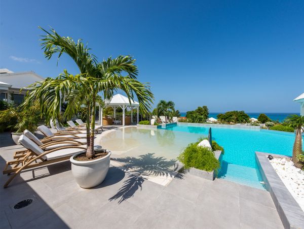 Stunning Vacation Villa in St. Martin with Private Pool & Views