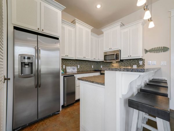 Short Walk to Beach. Gulf View Home with Pool