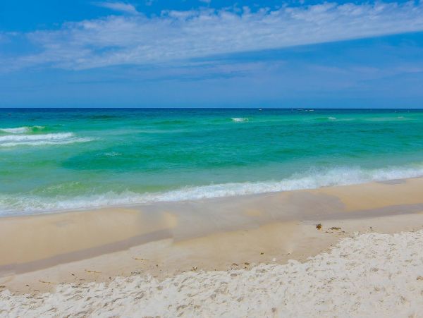 Short Walk to Beach. Gulf View Home with Pool
