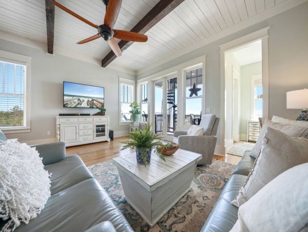 Short Walk to Beach. Gulf View Home with Pool