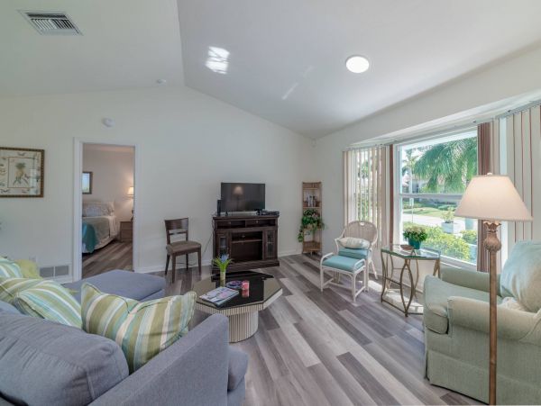 Short Walk to Beach Three Bedroom Marco Island Vacation Home