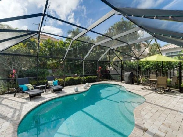 Naples Vacation Home Private Caged Pool Short Walk To Beach