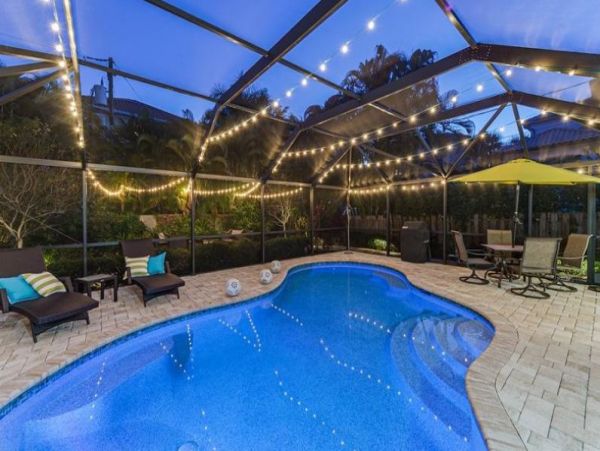 Naples Vacation Home Private Caged Pool Short Walk To Beach