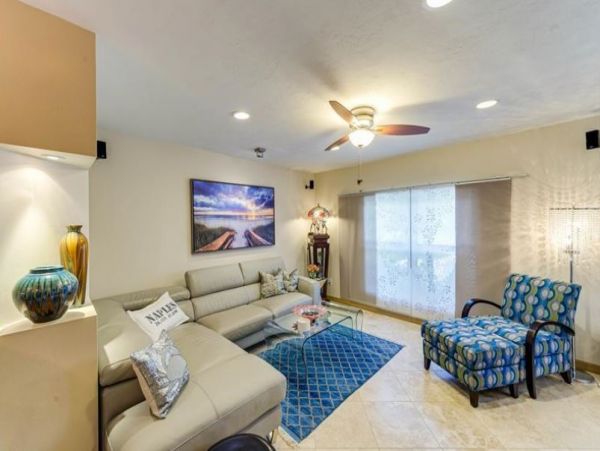 Naples Vacation Home Private Caged Pool Short Walk To Beach