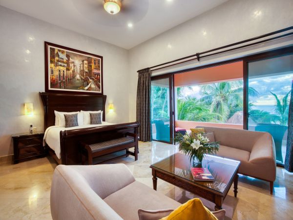 Oceanfront Villa in Soliman Bay Pool & Spa Sleeps 34 Guests