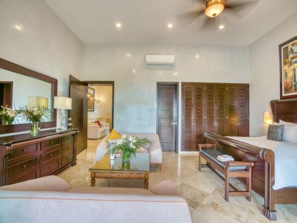 Oceanfront Villa in Soliman Bay Pool & Spa Sleeps 34 Guests