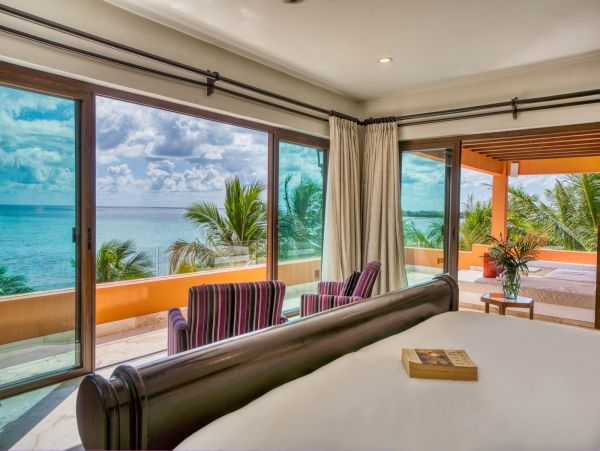 Oceanfront Villa in Soliman Bay Pool & Spa Sleeps 34 Guests