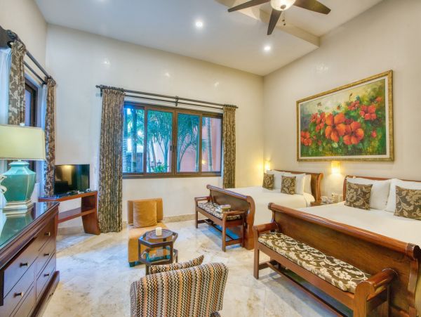 Oceanfront Villa in Soliman Bay Pool & Spa Sleeps 34 Guests