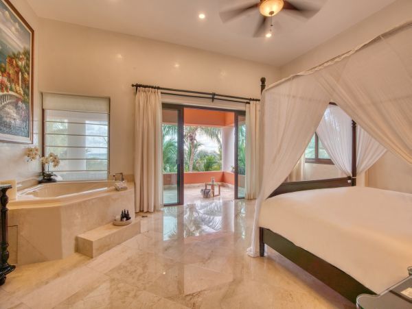 Oceanfront Villa in Soliman Bay Pool & Spa Sleeps 34 Guests