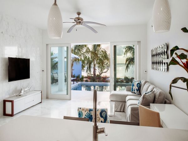 On Beach Turks and Caicos Vacation Home With Private Pool