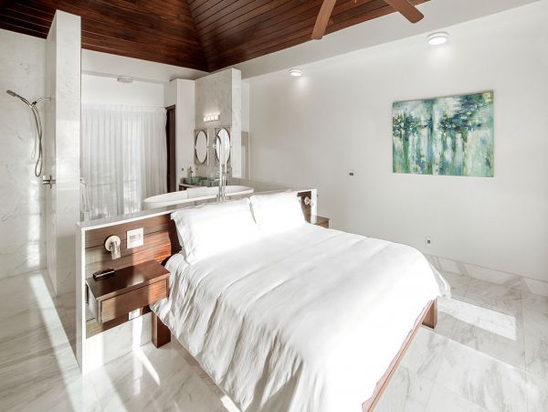 On Beach Turks and Caicos Vacation Home With Private Pool