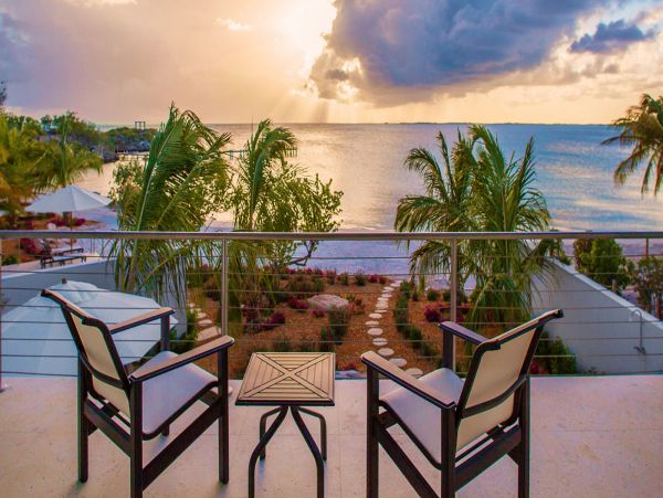 On Beach Turks and Caicos Vacation Home With Private Pool