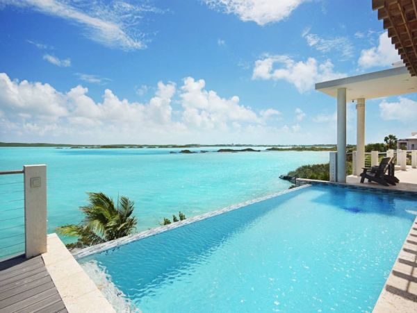 Contemporary Five Bedroom Oceanfront Villa in Turks & Caicos