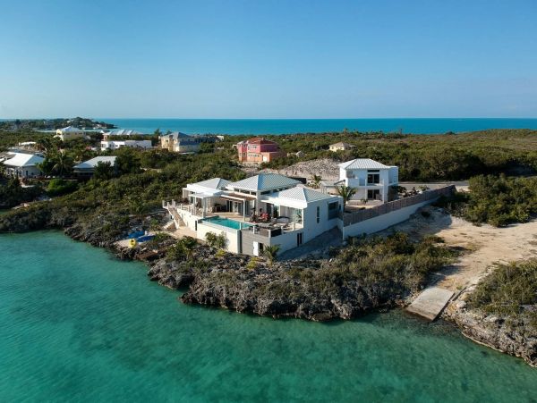 Contemporary Five Bedroom Oceanfront Villa in Turks & Caicos
