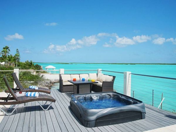 Contemporary Five Bedroom Oceanfront Villa in Turks & Caicos