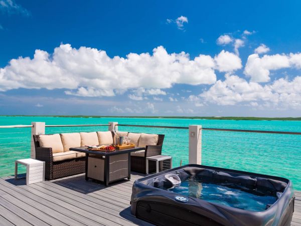 Contemporary Five Bedroom Oceanfront Villa in Turks & Caicos