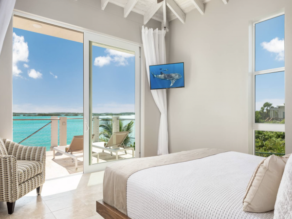 Contemporary Five Bedroom Oceanfront Villa in Turks & Caicos
