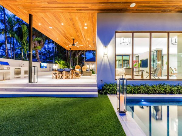 Contemporary 6 Bedroom Villa Private Pool in Miami Shores