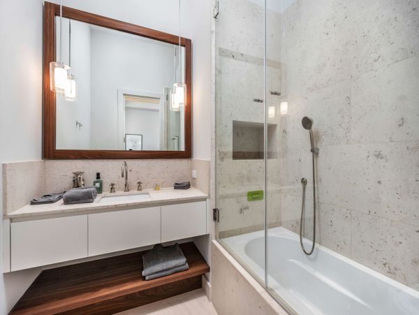 Contemporary 6 Bedroom Villa Private Pool in Miami Shores