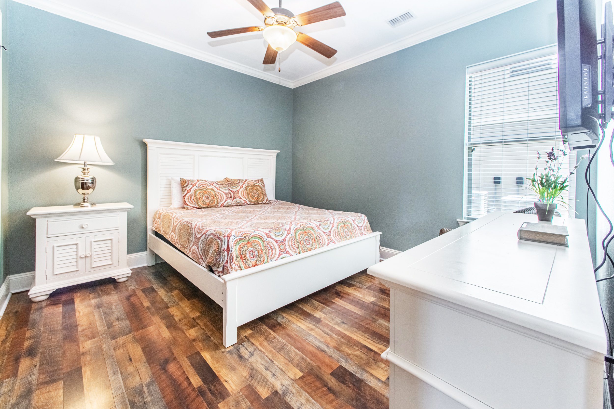 Destin Vacation Home Five Bedroom Walk to Beach