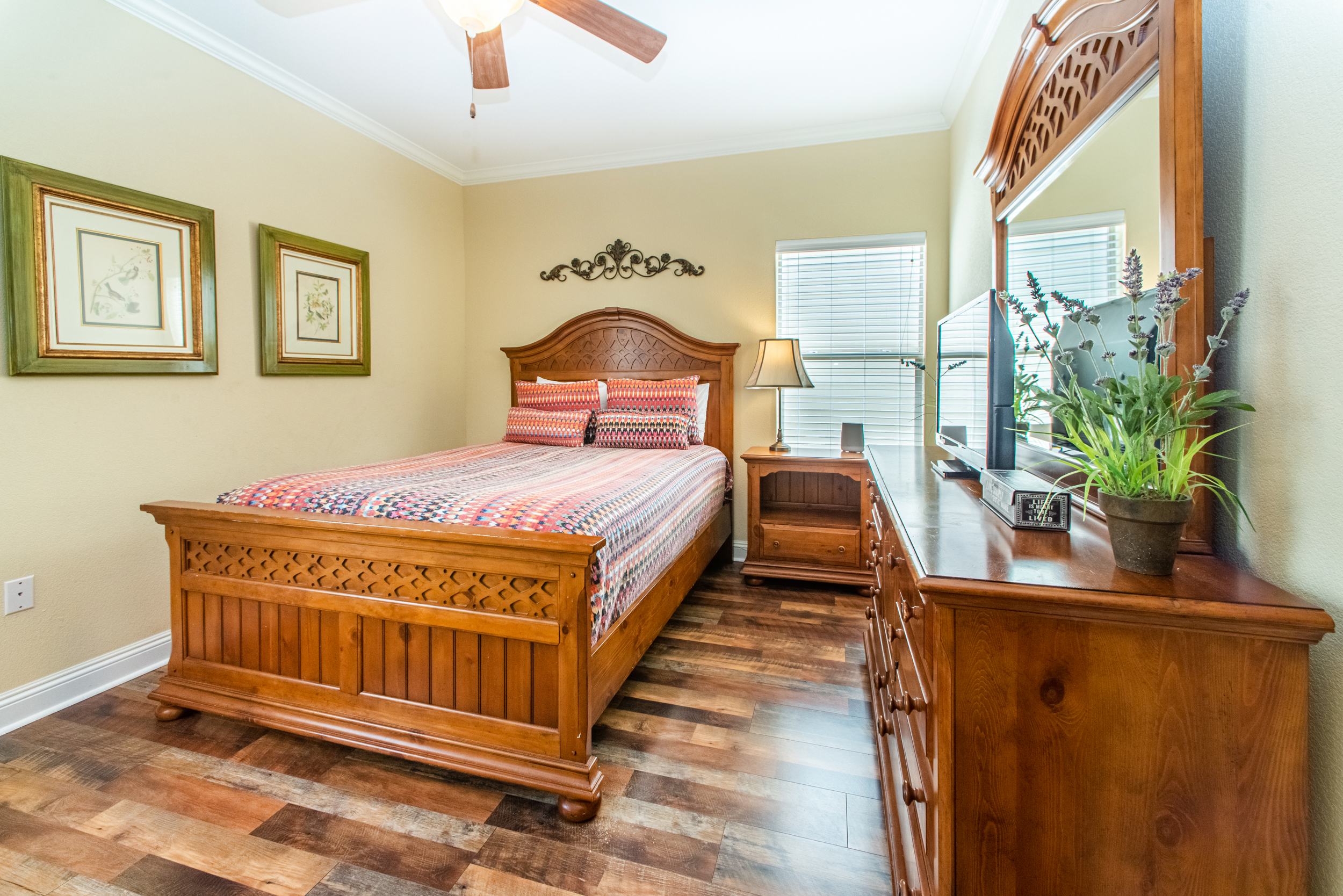 Destin Vacation Home Five Bedroom Walk to Beach