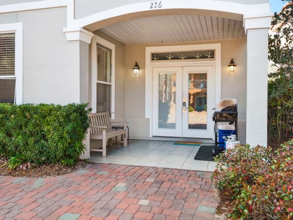Destin Vacation Rental - Six Bedroom Home with Pool & Balconies
