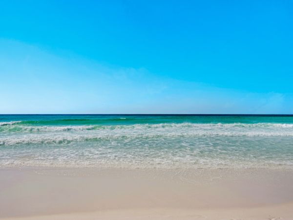 Destin Vacation Rental - Six Bedroom Home with Pool & Balconies