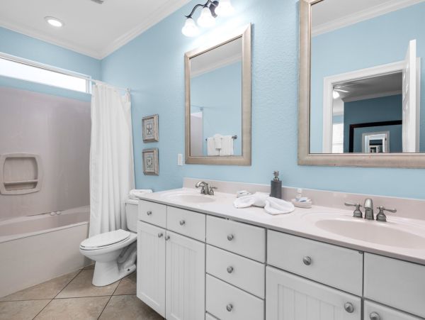 Destin Vacation Rental - Six Bedroom Home with Pool & Balconies