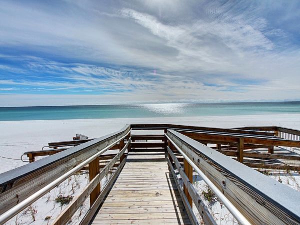 Destin Vacation Rental - Six Bedroom Home with Pool & Balconies