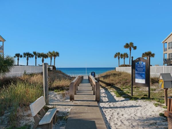 Destin Vacation Rental - Six Bedroom Home with Pool & Balconies