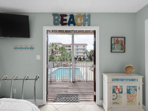 Destin Four Bedroom Home Away From Home