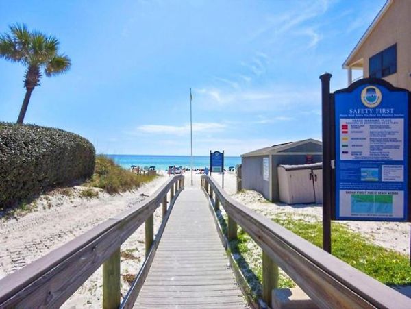 Destin Four Bedroom Home Away From Home