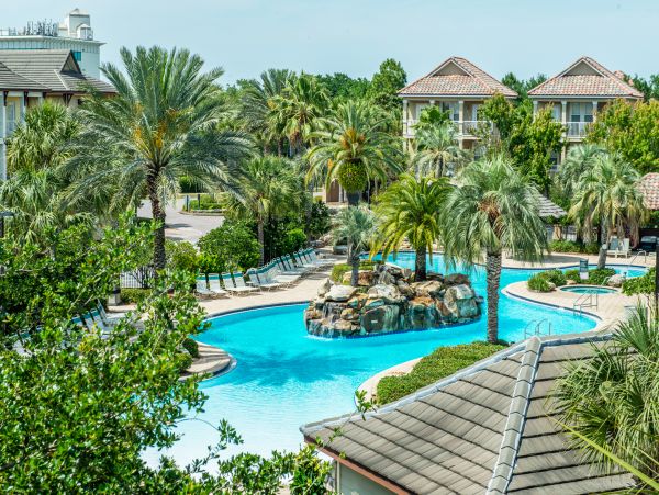 Destin Five Bedroom Vacation Home Sleeps 16 Guests