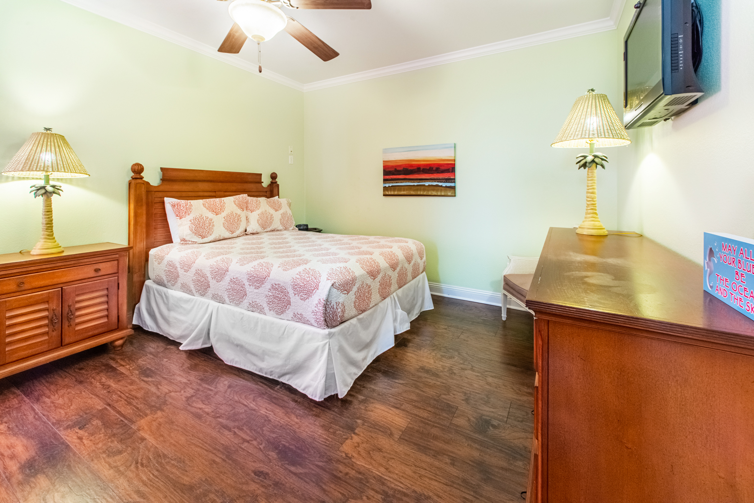 Destin Five Bedroom Vacation Home Sleeps 16 Guests