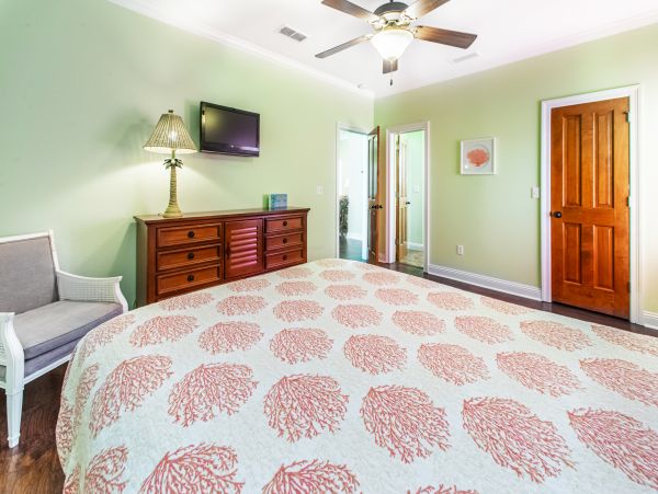 Destin Five Bedroom Vacation Home Sleeps 16 Guests