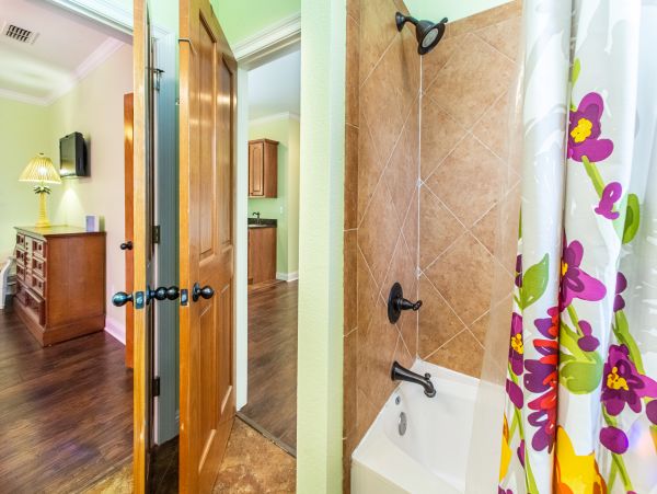Destin Five Bedroom Vacation Home Sleeps 16 Guests