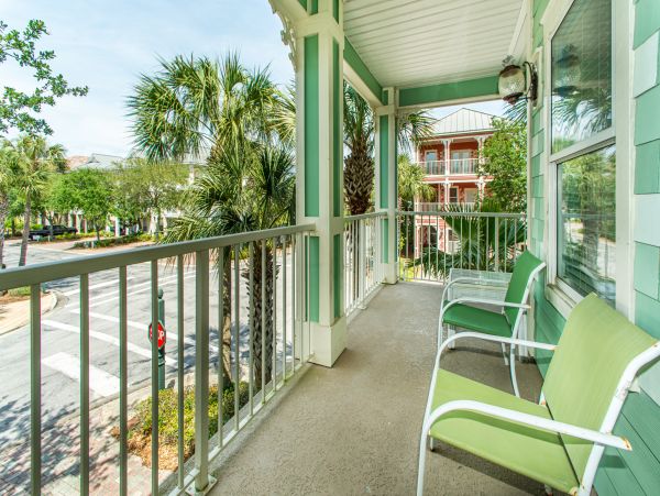 Destin Five Bedroom Vacation Home Sleeps 16 Guests