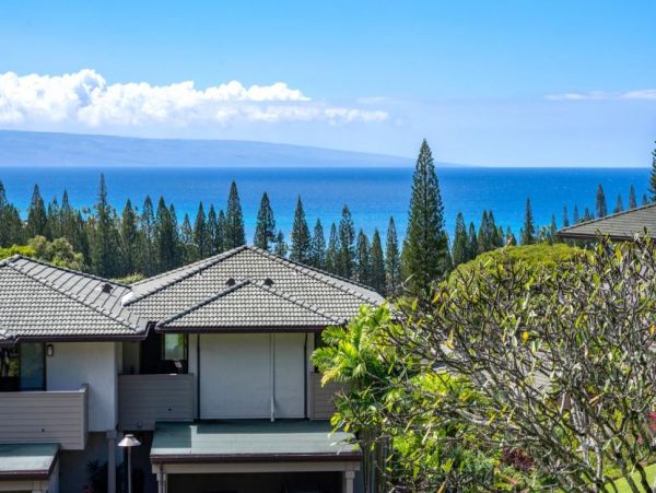 Short Walk to Beach Lahaina Vacation Villa Two Bedrooms