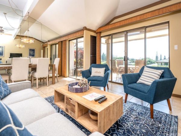 Short Walk to Beach Lahaina Vacation Villa Two Bedrooms