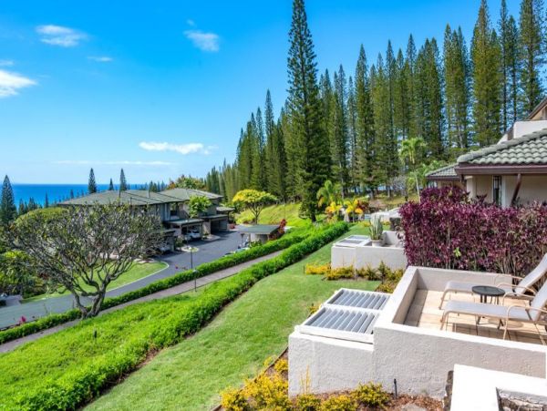 Short Walk to Beach Lahaina Vacation Villa Two Bedrooms